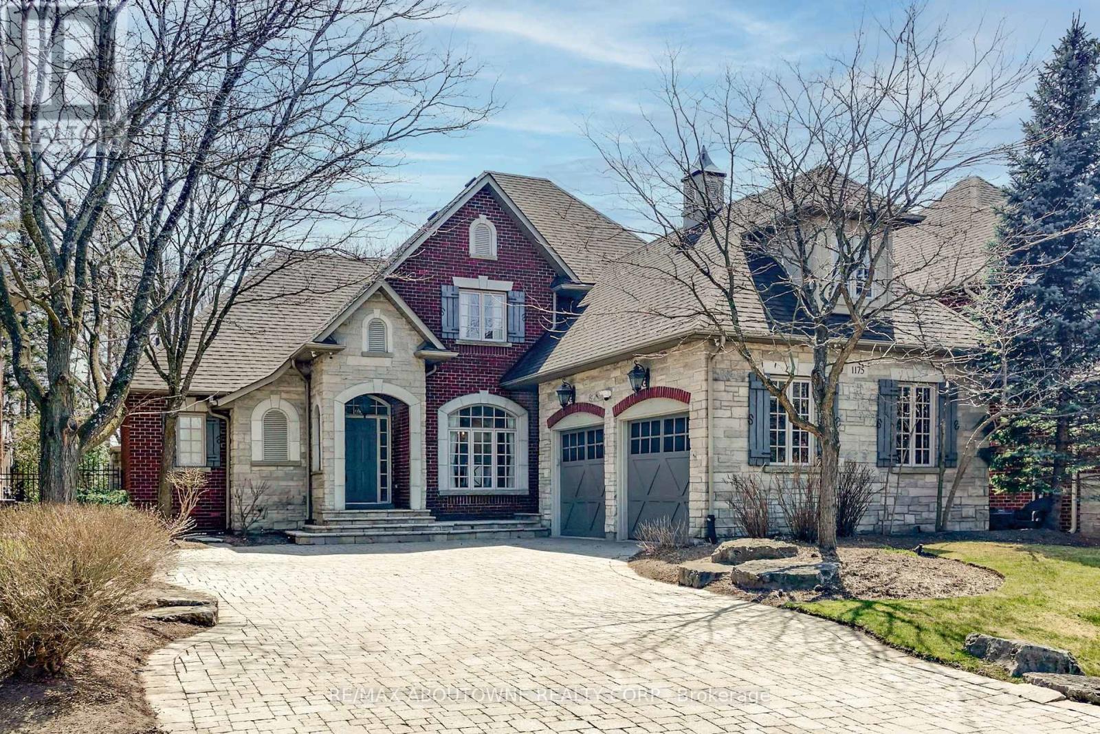 1175 Riverbank Way, Oakville, Ontario  L6H 6X4 - Photo 2 - W12097515