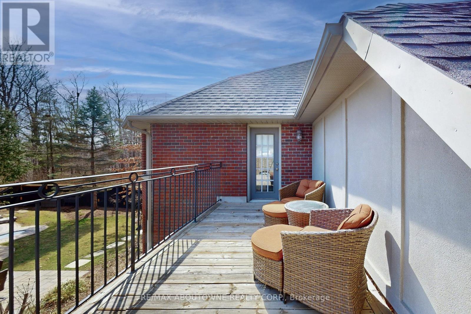 1175 Riverbank Way, Oakville, Ontario  L6H 6X4 - Photo 25 - W12097515