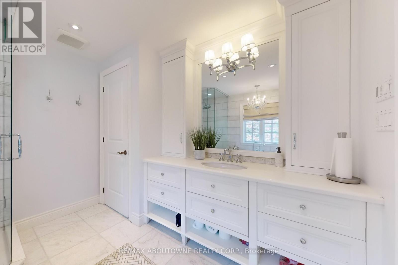 1175 Riverbank Way, Oakville, Ontario  L6H 6X4 - Photo 29 - W12097515