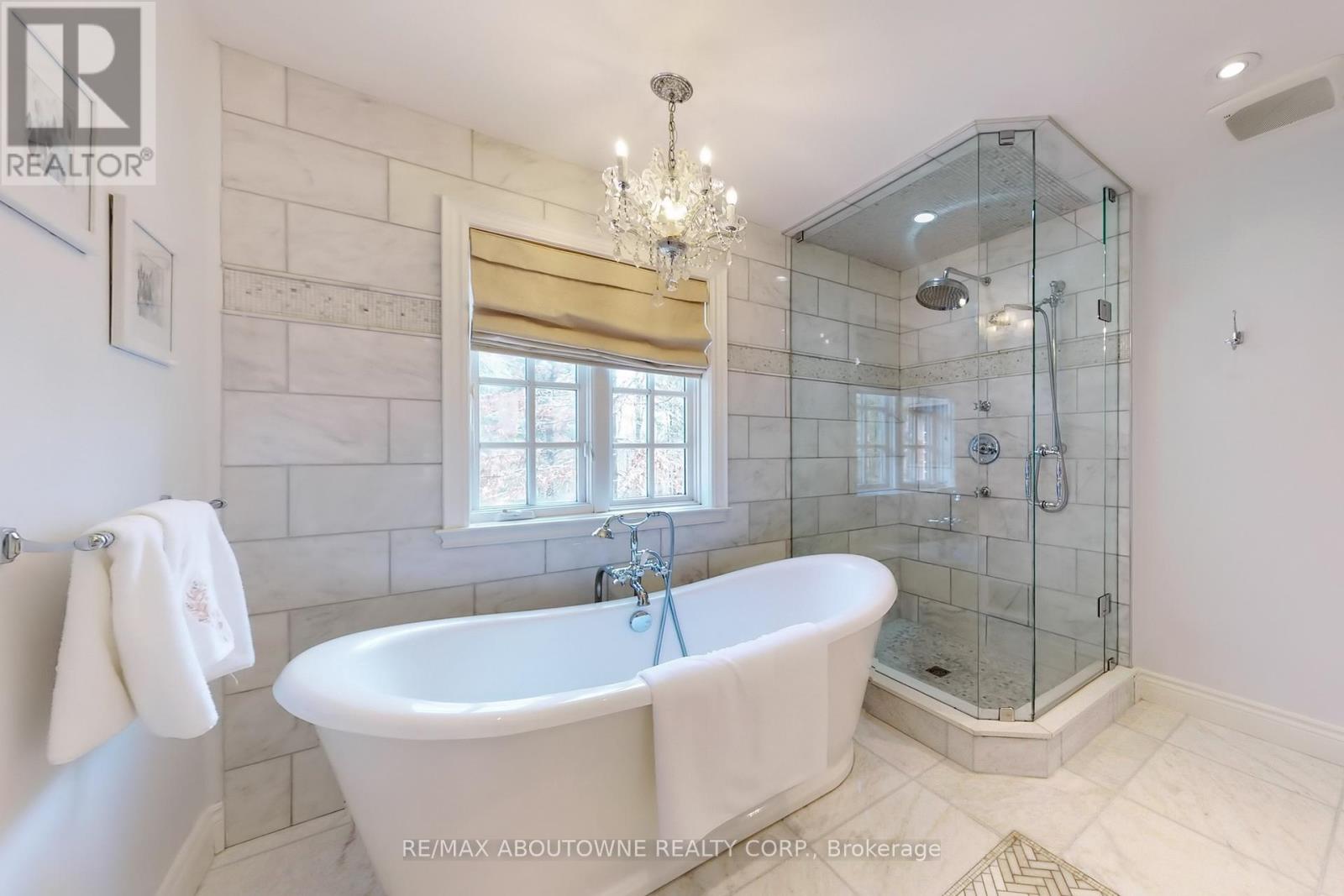 1175 Riverbank Way, Oakville, Ontario  L6H 6X4 - Photo 30 - W12097515