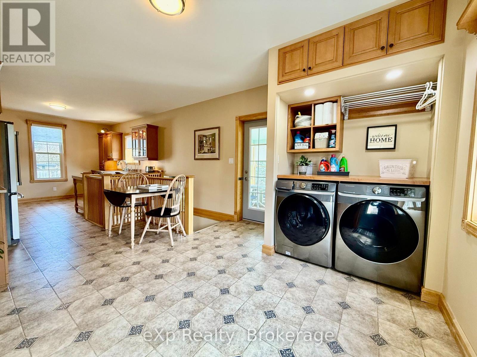 557 12th Avenue, Hanover, Ontario  N4N 2V4 - Photo 10 - X12097524