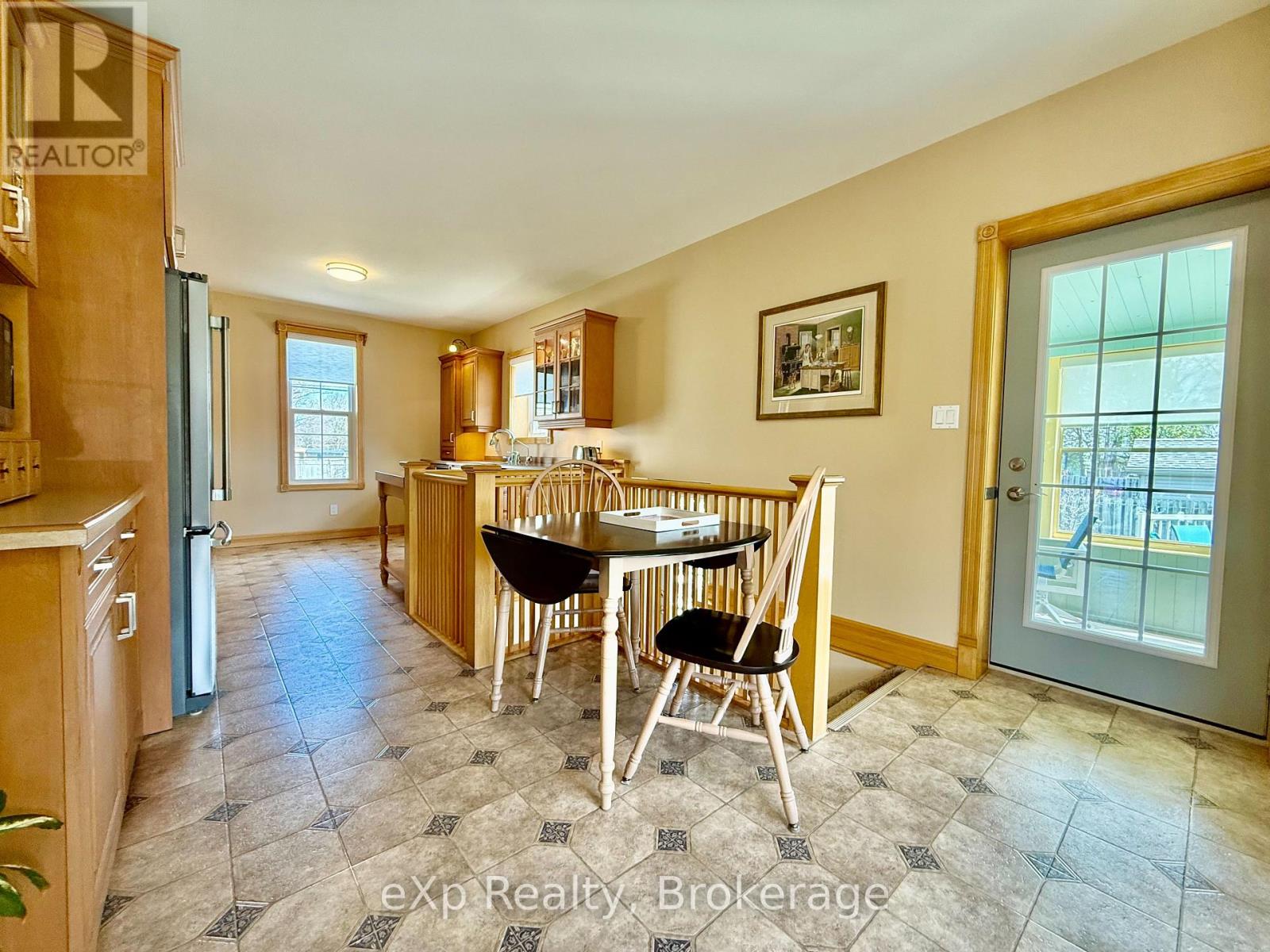 557 12th Avenue, Hanover, Ontario  N4N 2V4 - Photo 17 - X12097524