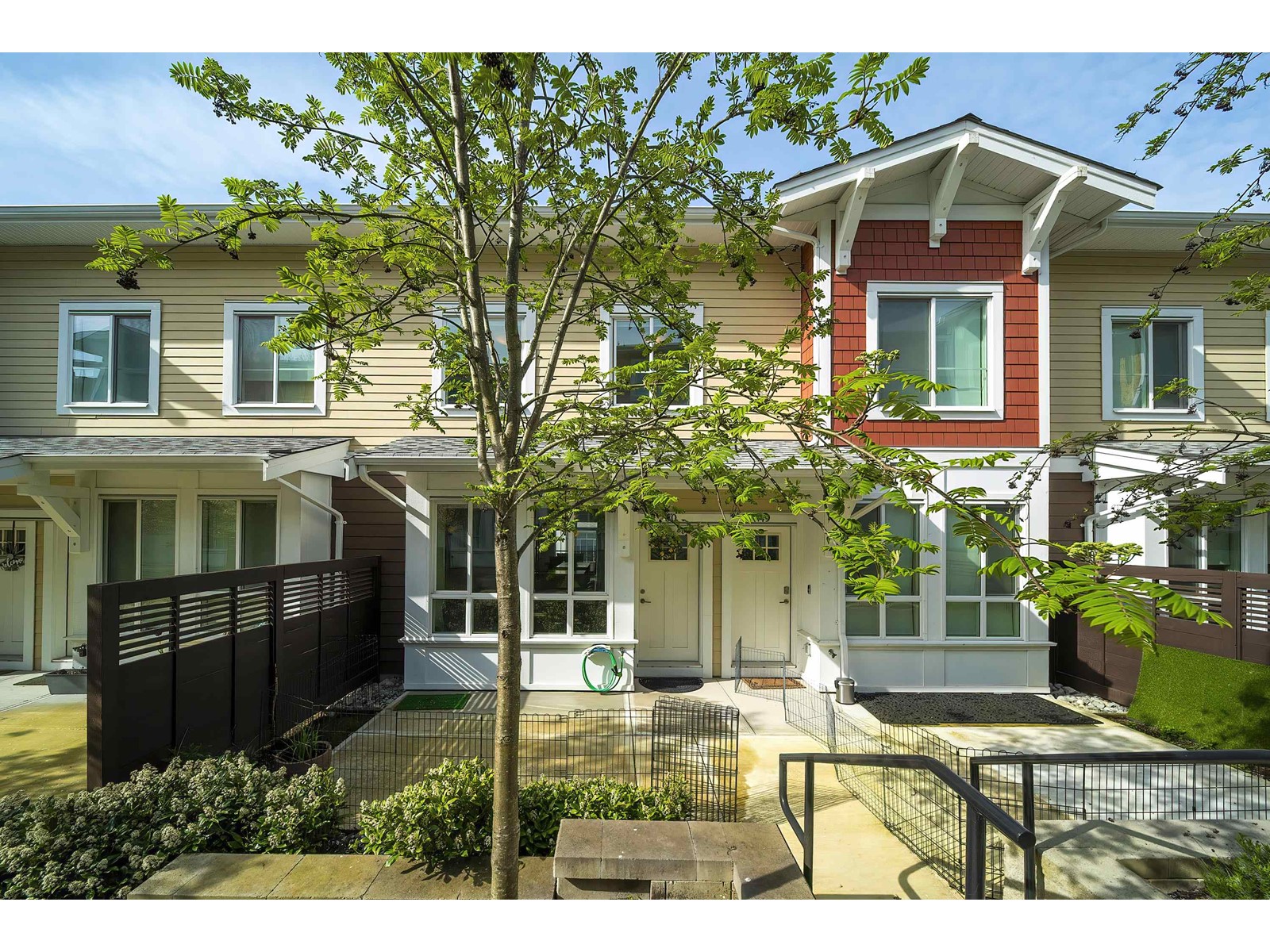Property at 50 16561 17A AVENUE image 1