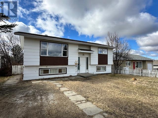 409 100 Avenue, Dawson Creek by Jessica Kulla Personal Real Estate Corp 409 100 Avenue, Dawson Creek