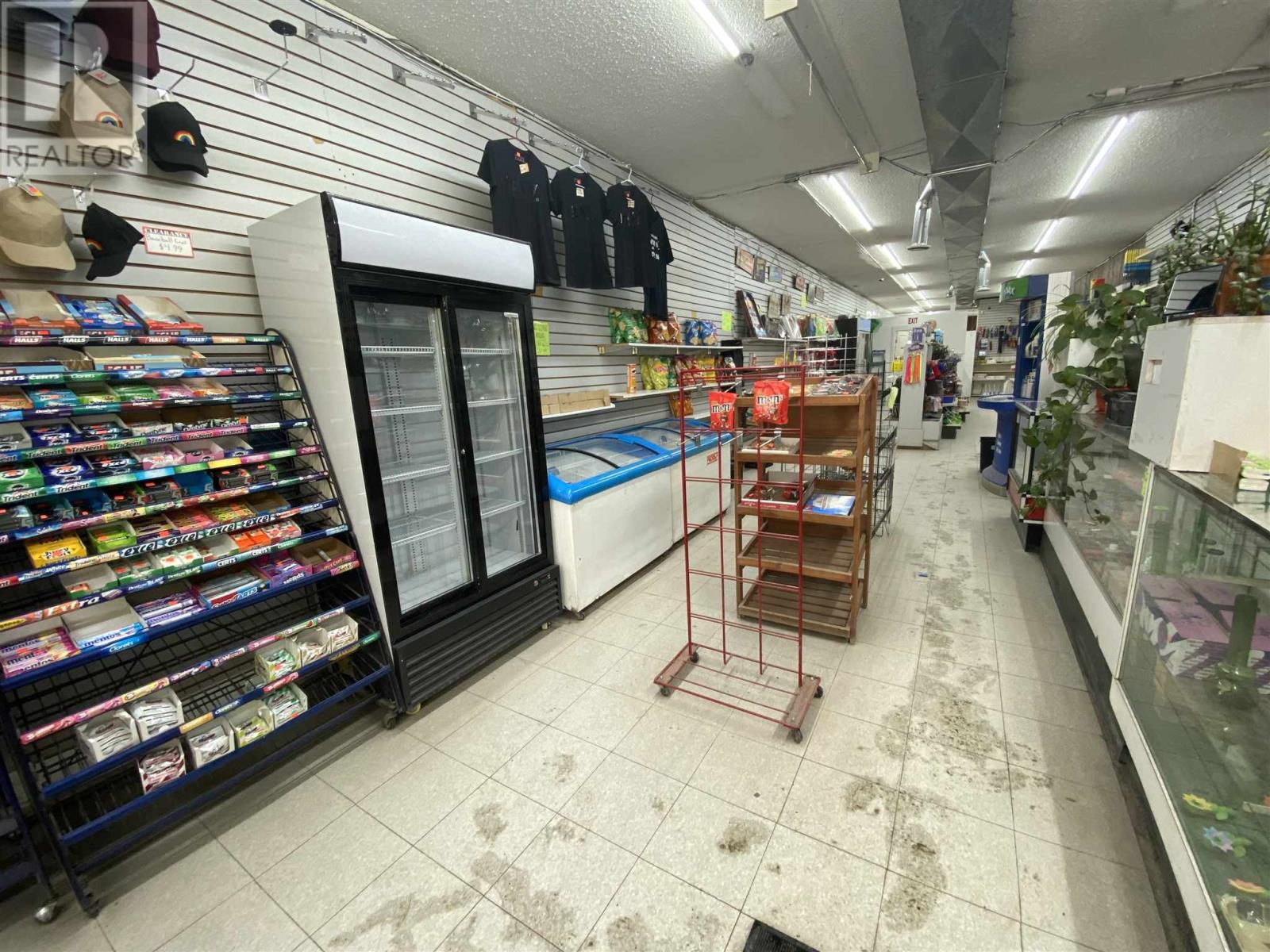 Main Floor 238 Red River Road Rd, Thunder Bay, Ontario  P7B 1A6 - Photo 7 - TB250396