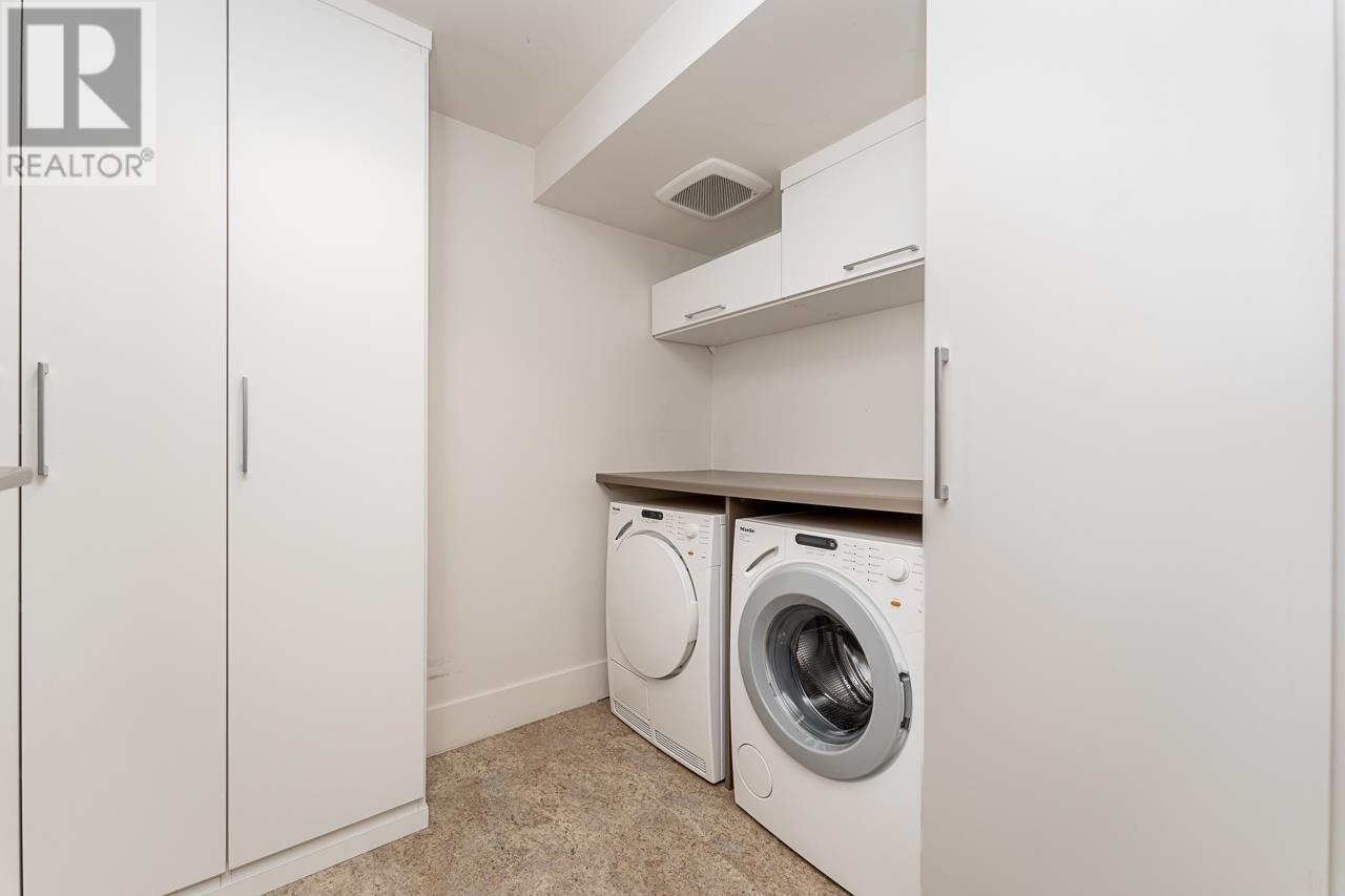 Listing Picture 30 of 40 : 2202 667 HOWE STREET, Vancouver / 溫哥華 - 魯藝地產 Yvonne Lu Group - MLS Medallion Club Member