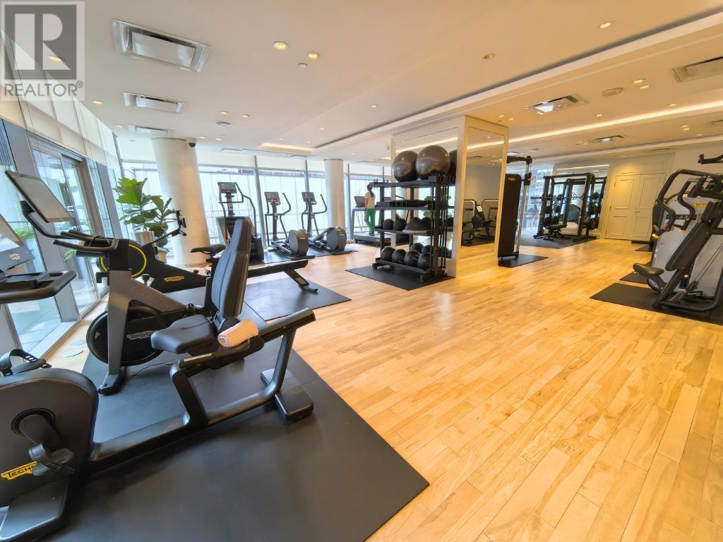 Listing Picture 35 of 40 : 2202 667 HOWE STREET, Vancouver / 溫哥華 - 魯藝地產 Yvonne Lu Group - MLS Medallion Club Member