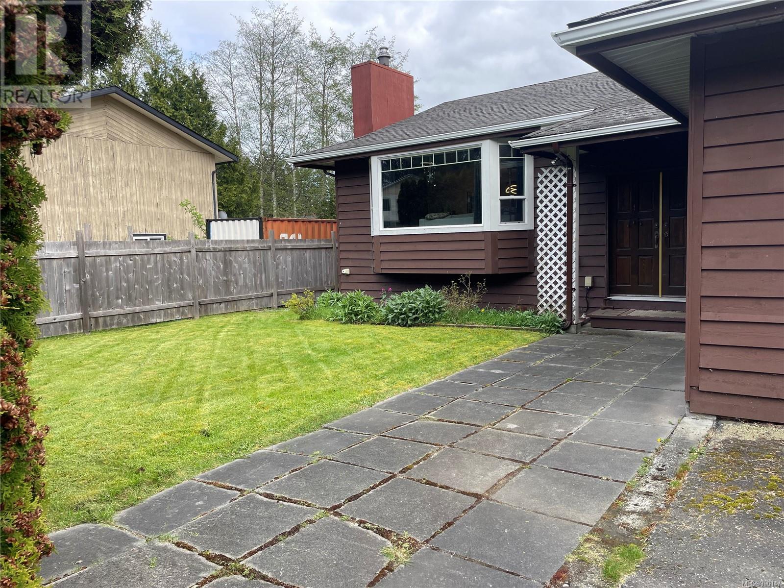 9489 Scott St, Port Hardy, British Columbia  V0N 2P0 - Photo 2 - 996147