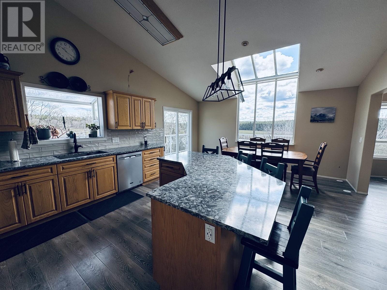 977 Isnardy Road, Williams Lake, British Columbia  V2G 4W9 - Photo 4 - R2992864