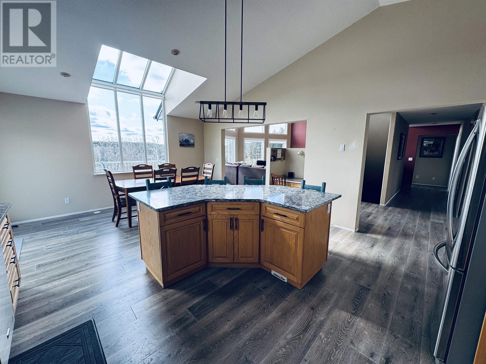 977 Isnardy Road, Williams Lake, British Columbia  V2G 4W9 - Photo 5 - R2992864