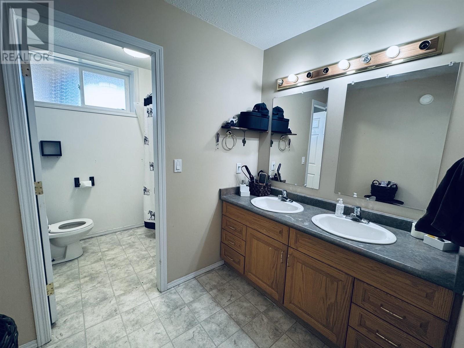 977 Isnardy Road, Williams Lake, British Columbia  V2G 4W9 - Photo 26 - R2992864