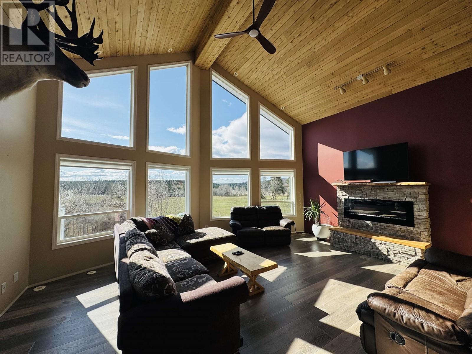 977 Isnardy Road, Williams Lake, British Columbia  V2G 4W9 - Photo 9 - R2992864