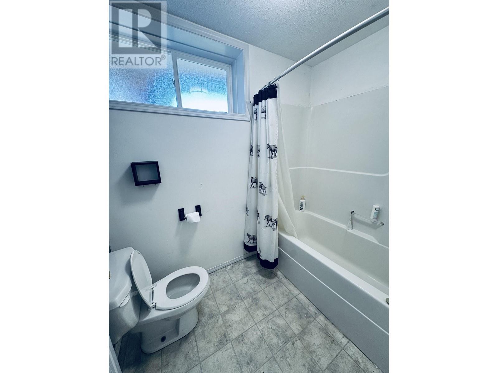 977 Isnardy Road, Williams Lake, British Columbia  V2G 4W9 - Photo 27 - R2992864