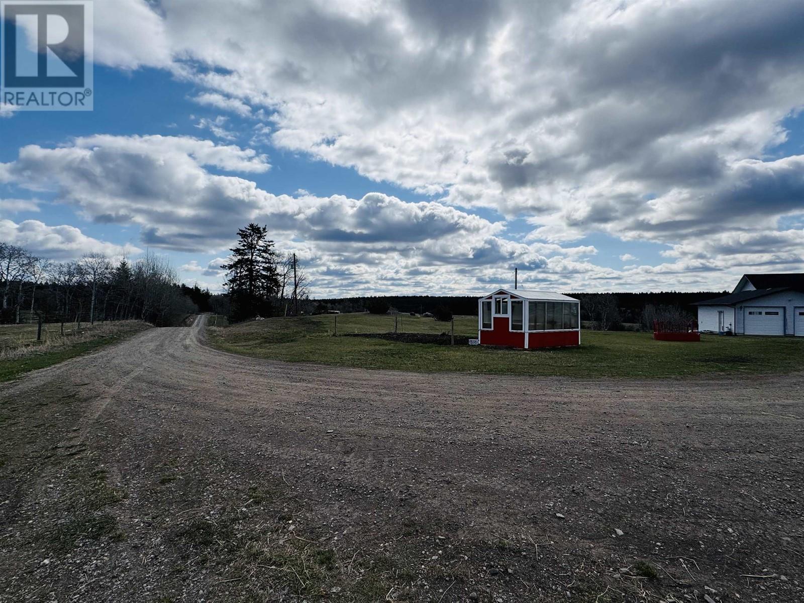 977 Isnardy Road, Williams Lake, British Columbia  V2G 4W9 - Photo 34 - R2992864