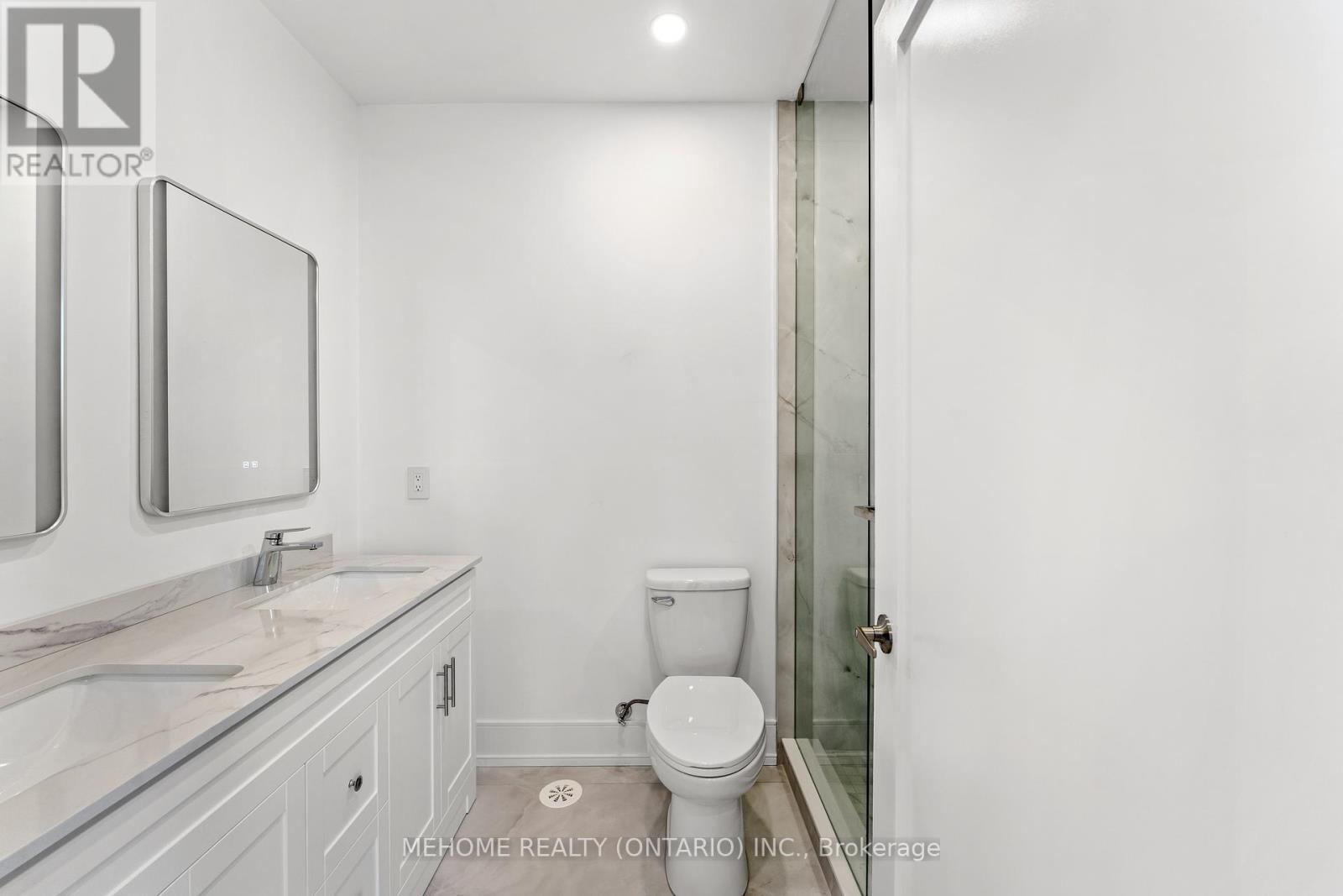 46 William Street, Toronto, Ontario  M9N 2G7 - Photo 16 - W12072011
