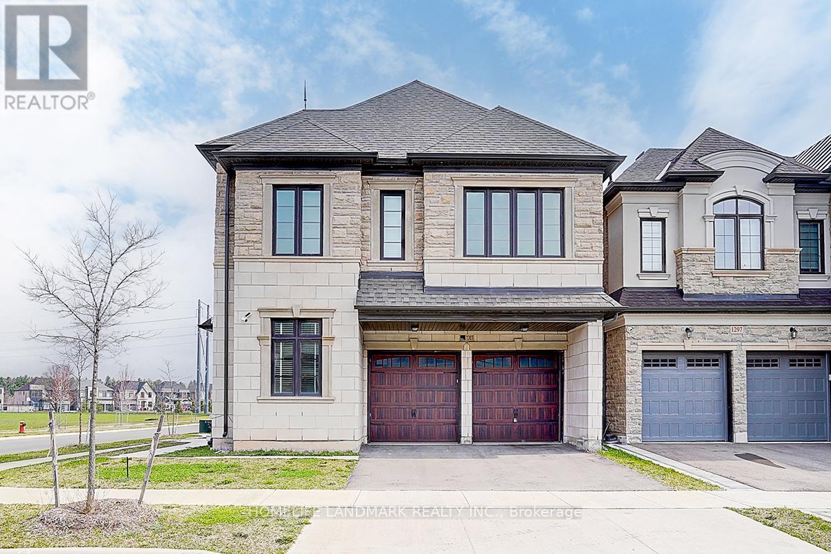1301 Felicity Gardens, Oakville, Ontario  L6M 5L6 - Photo 2 - W12097550