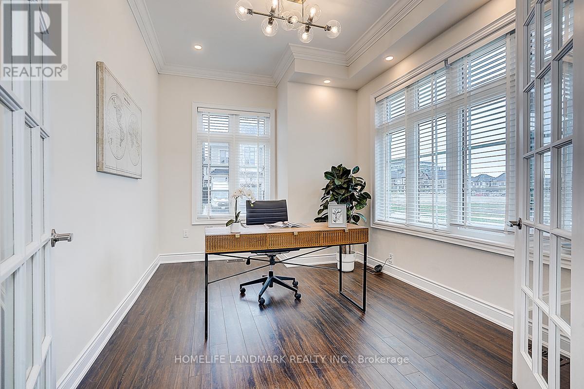 1301 Felicity Gardens, Oakville, Ontario  L6M 5L6 - Photo 4 - W12097550
