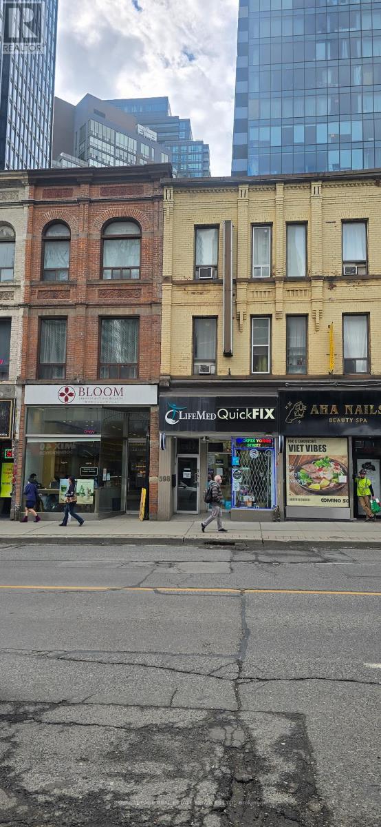 598-600 YONGE STREET, Toronto, Ontario