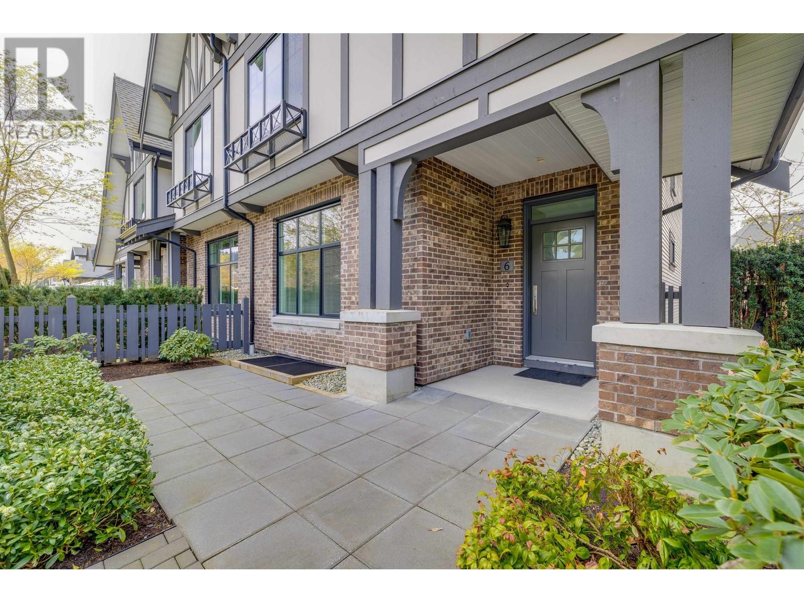 6 3306 Princeton Avenue, Coquitlam, British Columbia  V3E 0M9 - Photo 2 - R2992859