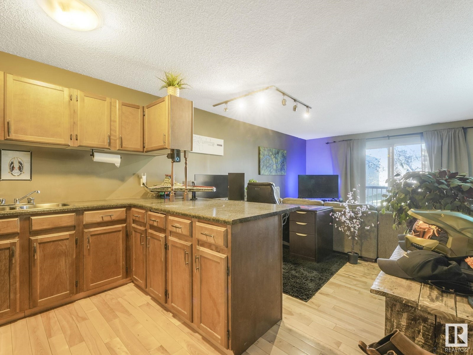 Property at #9 10931 83 St NW NW image 3