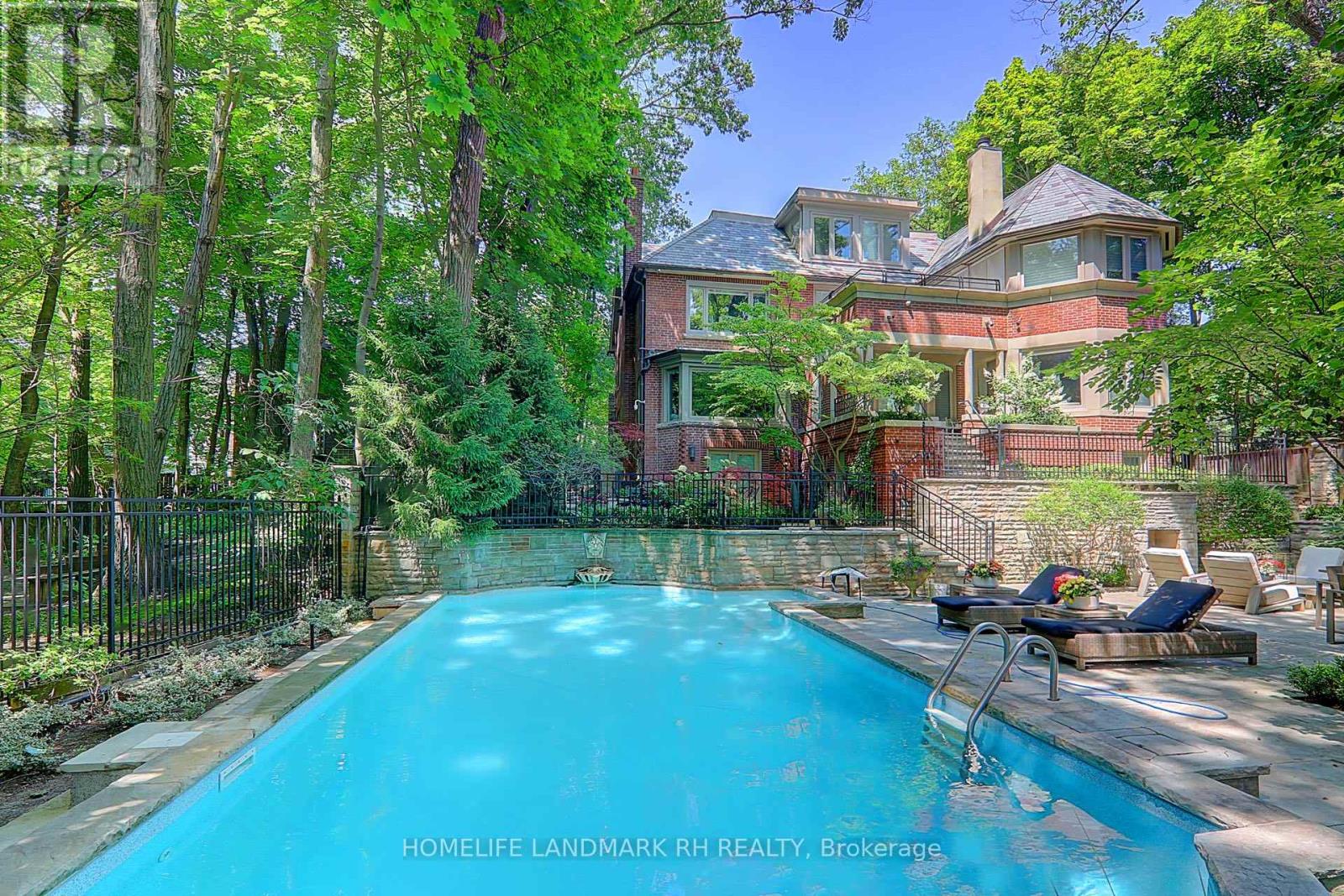 1 Ridgewood Road, Toronto (Forest Hill South), Ontario  M5P 1T4 - Photo 17 - C12097613