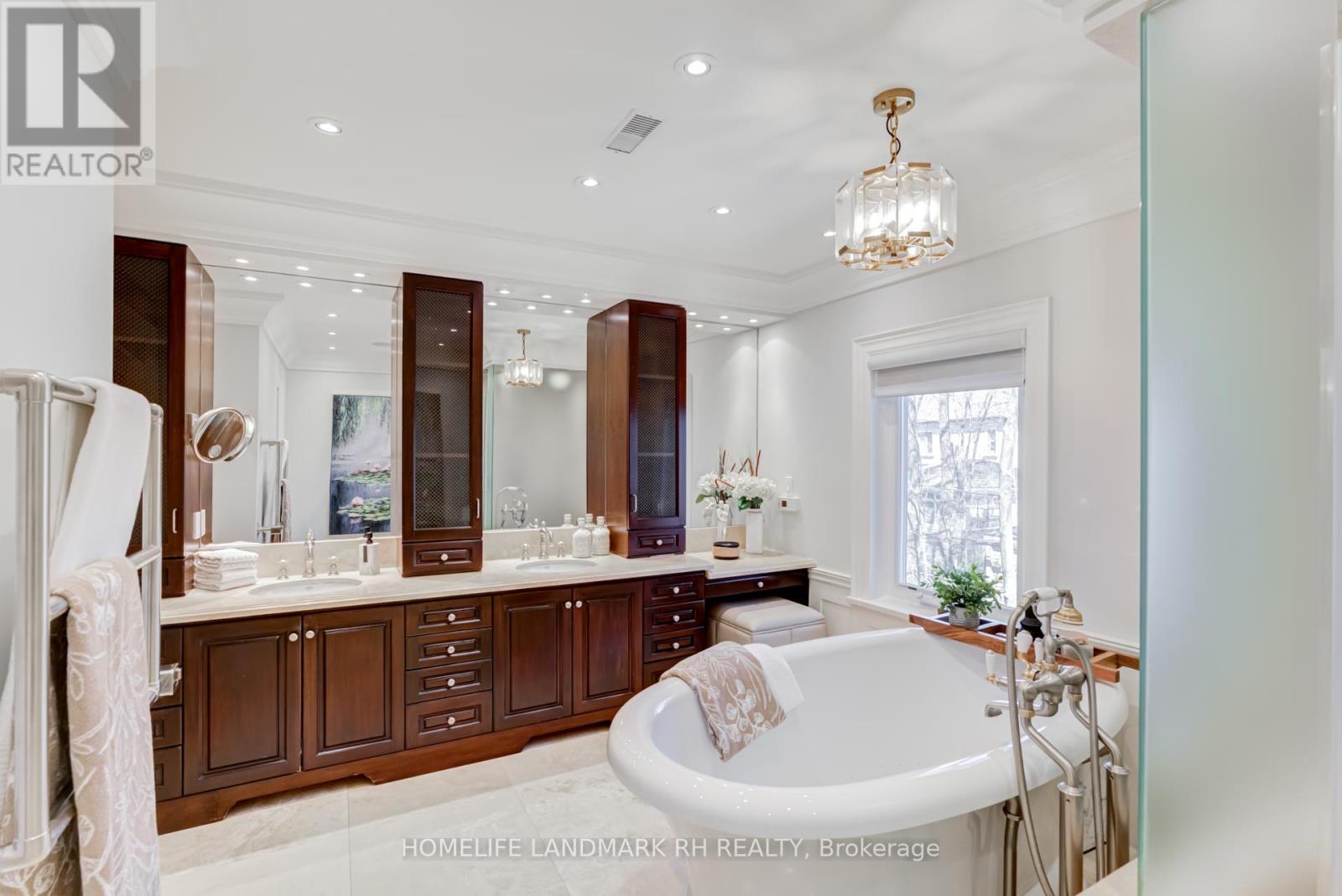 1 Ridgewood Road, Toronto (Forest Hill South), Ontario  M5P 1T4 - Photo 28 - C12097613