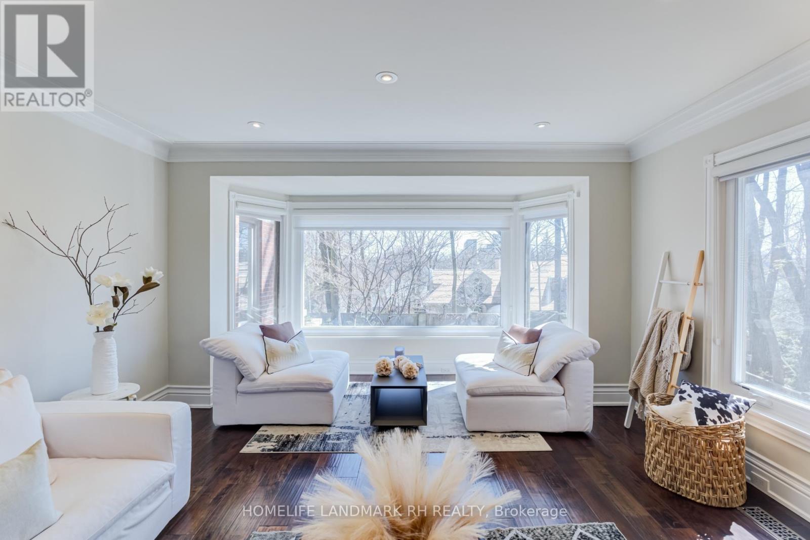 1 Ridgewood Road, Toronto (Forest Hill South), Ontario  M5P 1T4 - Photo 6 - C12097613