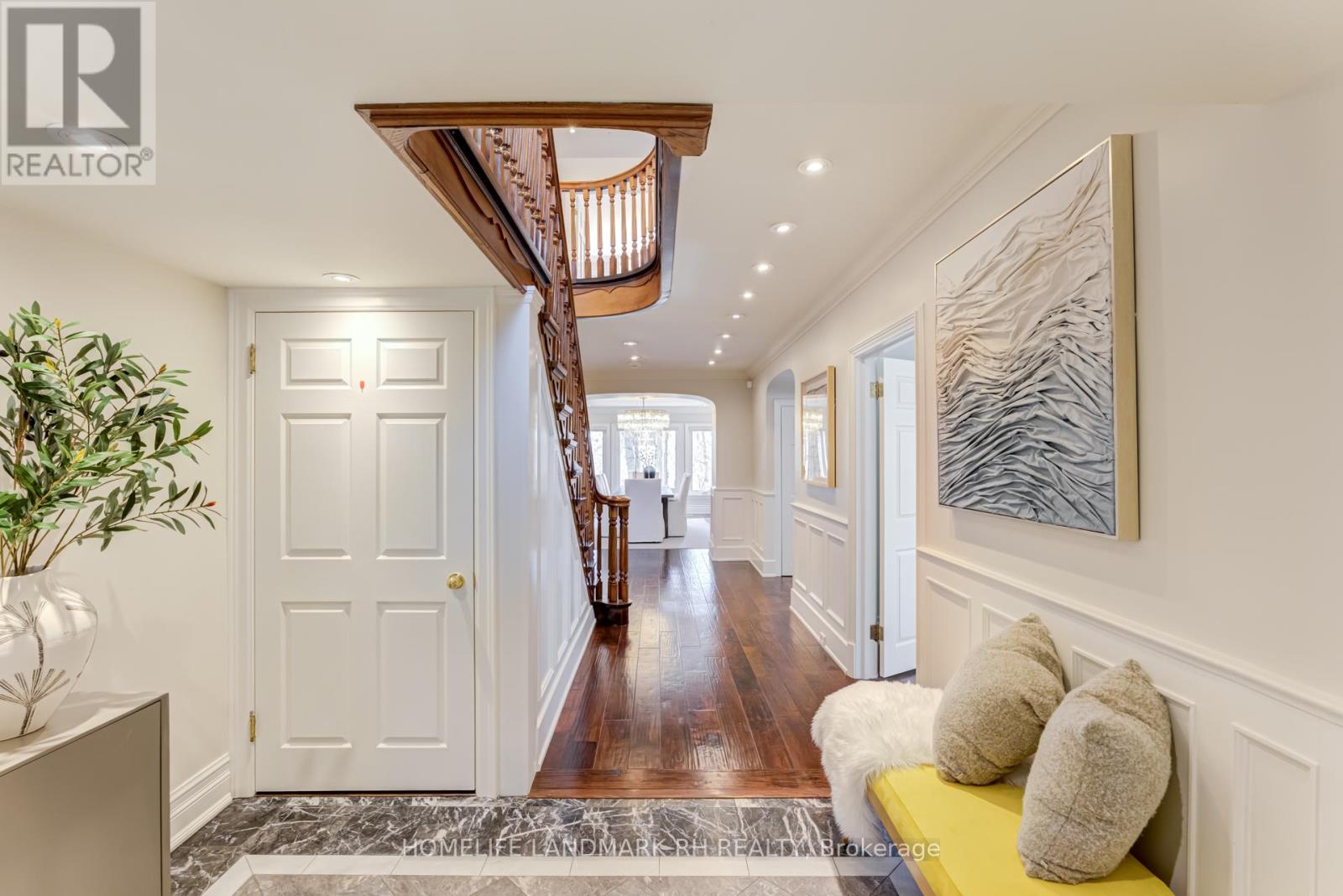 1 Ridgewood Road, Toronto (Forest Hill South), Ontario  M5P 1T4 - Photo 9 - C12097613