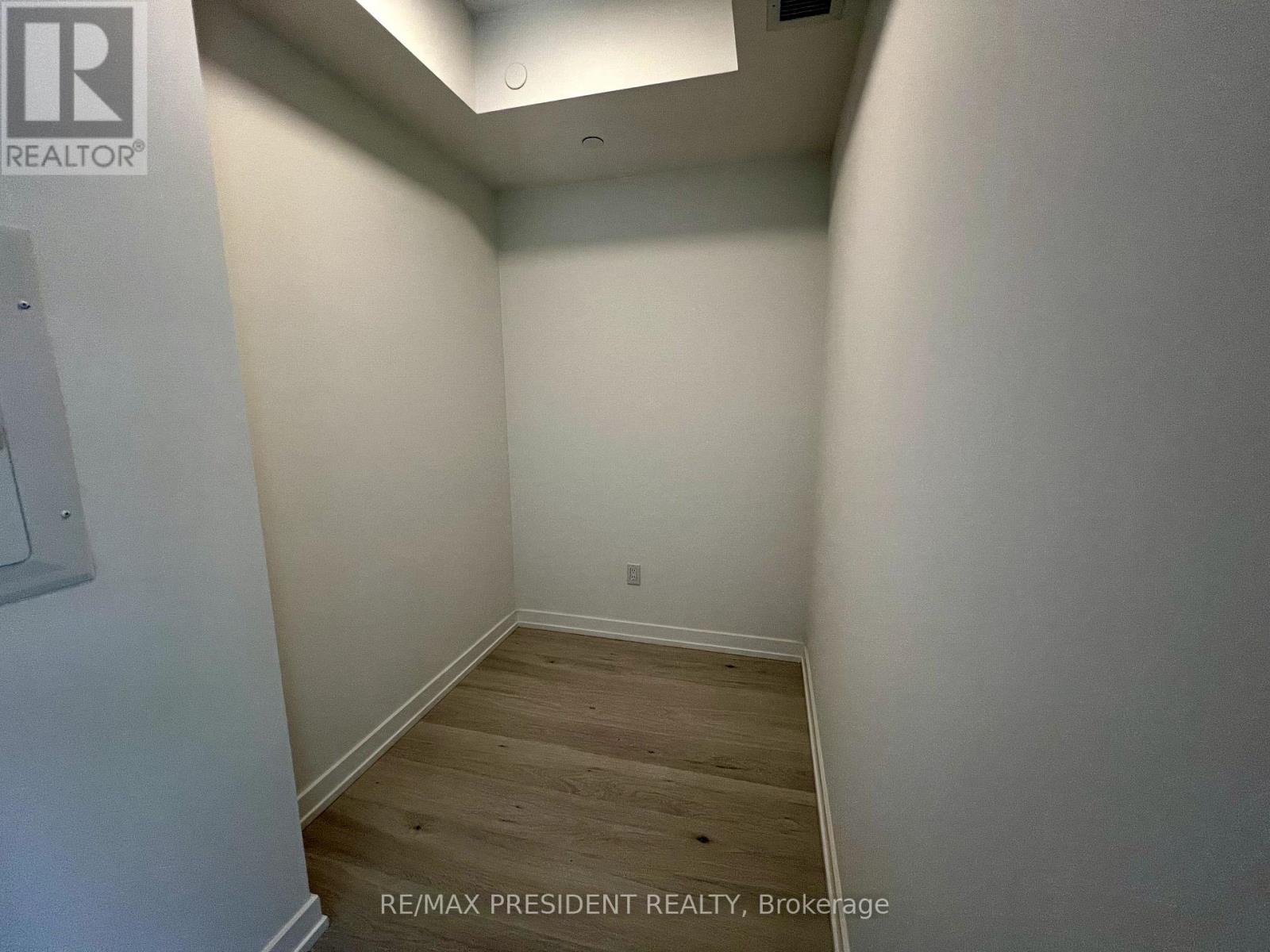 503 - 2501 Saw Whet Boulevard, Oakville, Ontario  L6M 5N2 - Photo 8 - W12097591
