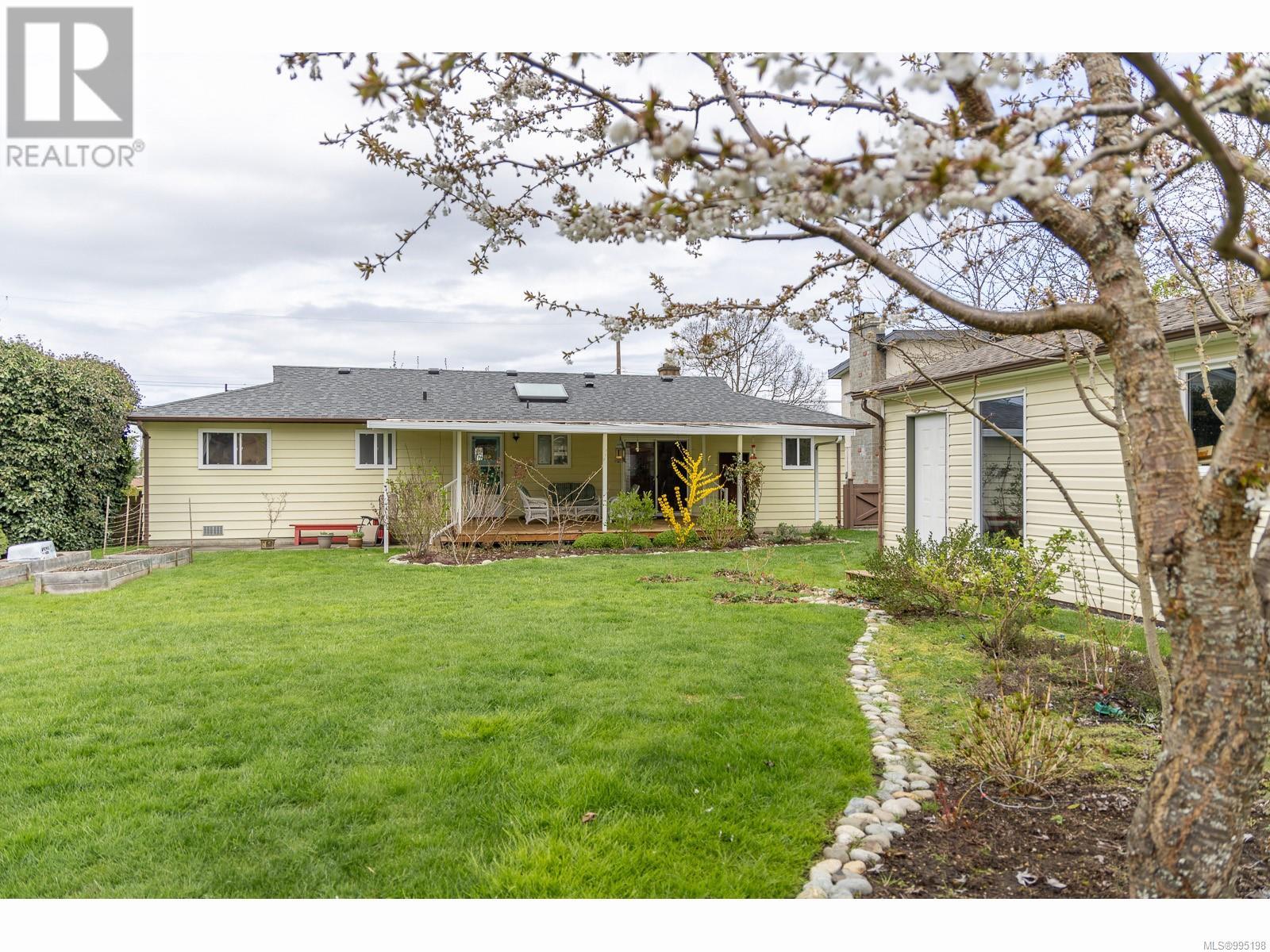 Property at 438 HARNISH Ave image 5