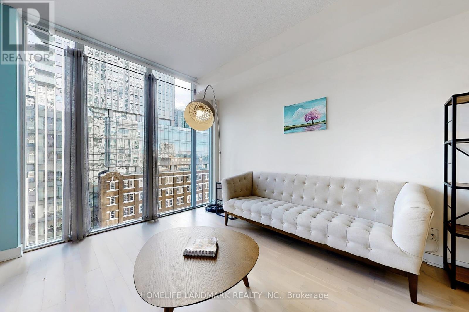 1001 - 21 NELSON STREET, Toronto, Ontario