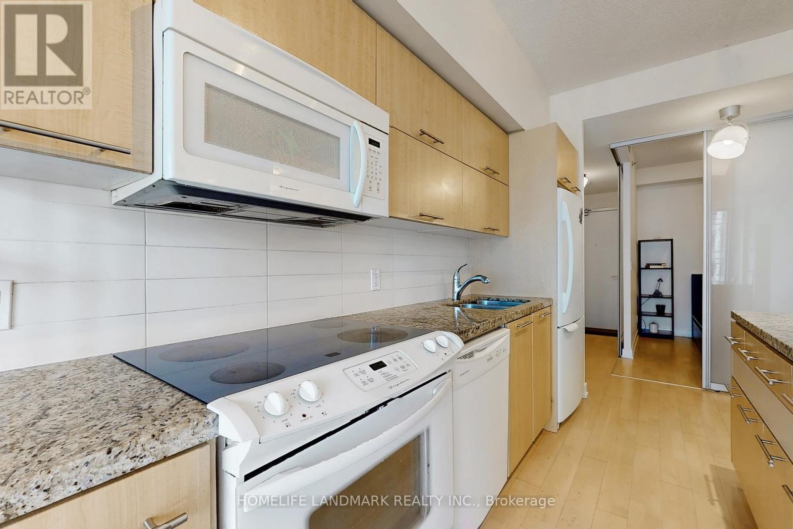 1001 - 21 Nelson Street, Toronto, Ontario  M5V 3H9 - Photo 12 - C12097614