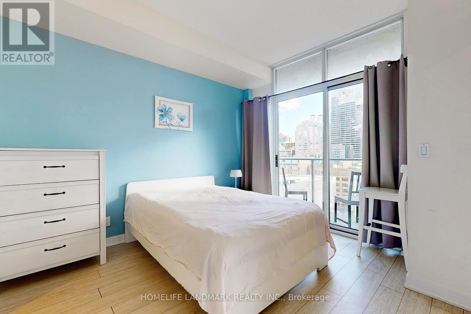 1001 - 21 Nelson Street, Toronto, Ontario  M5V 3H9 - Photo 14 - C12097614