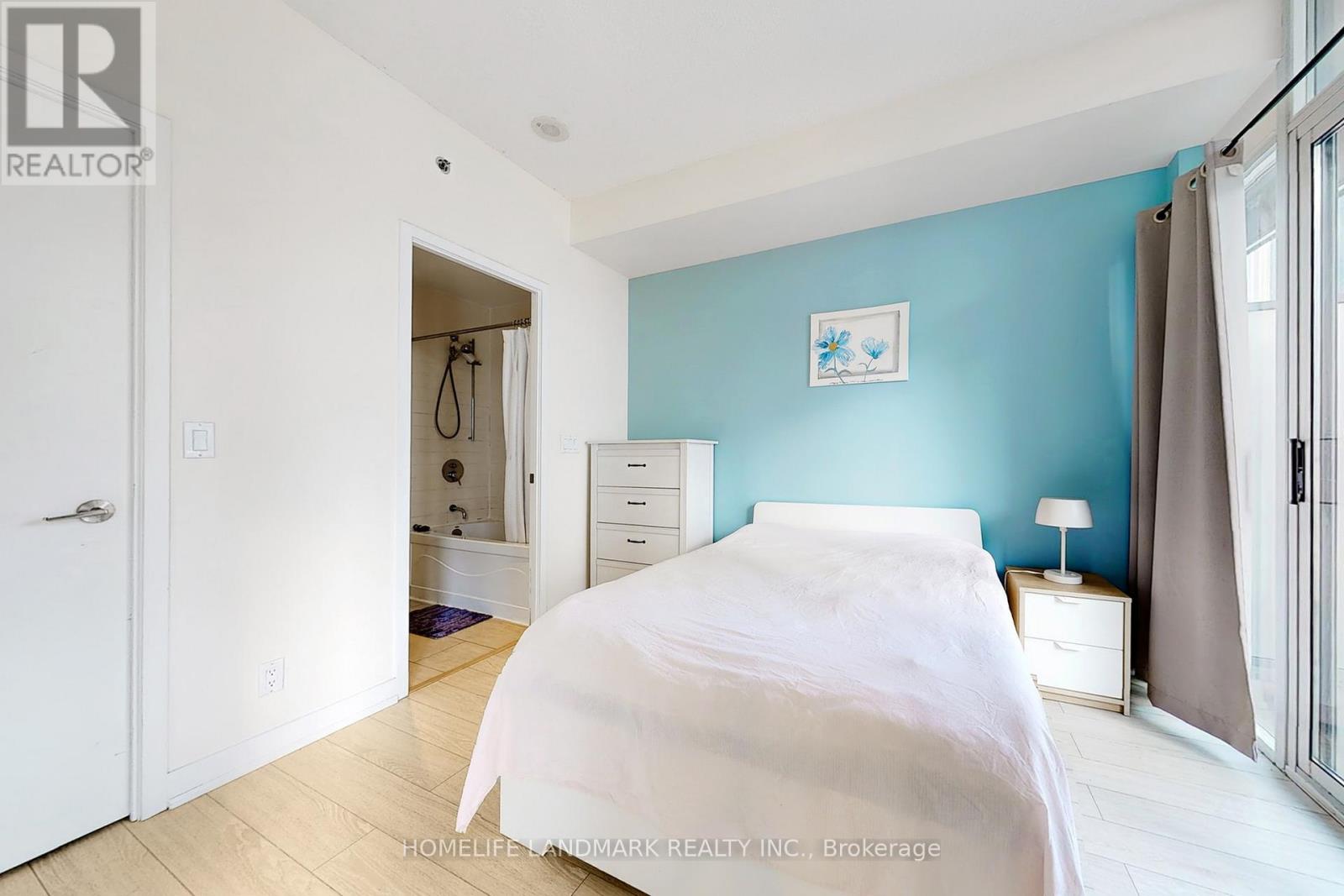 1001 - 21 Nelson Street, Toronto, Ontario  M5V 3H9 - Photo 15 - C12097614