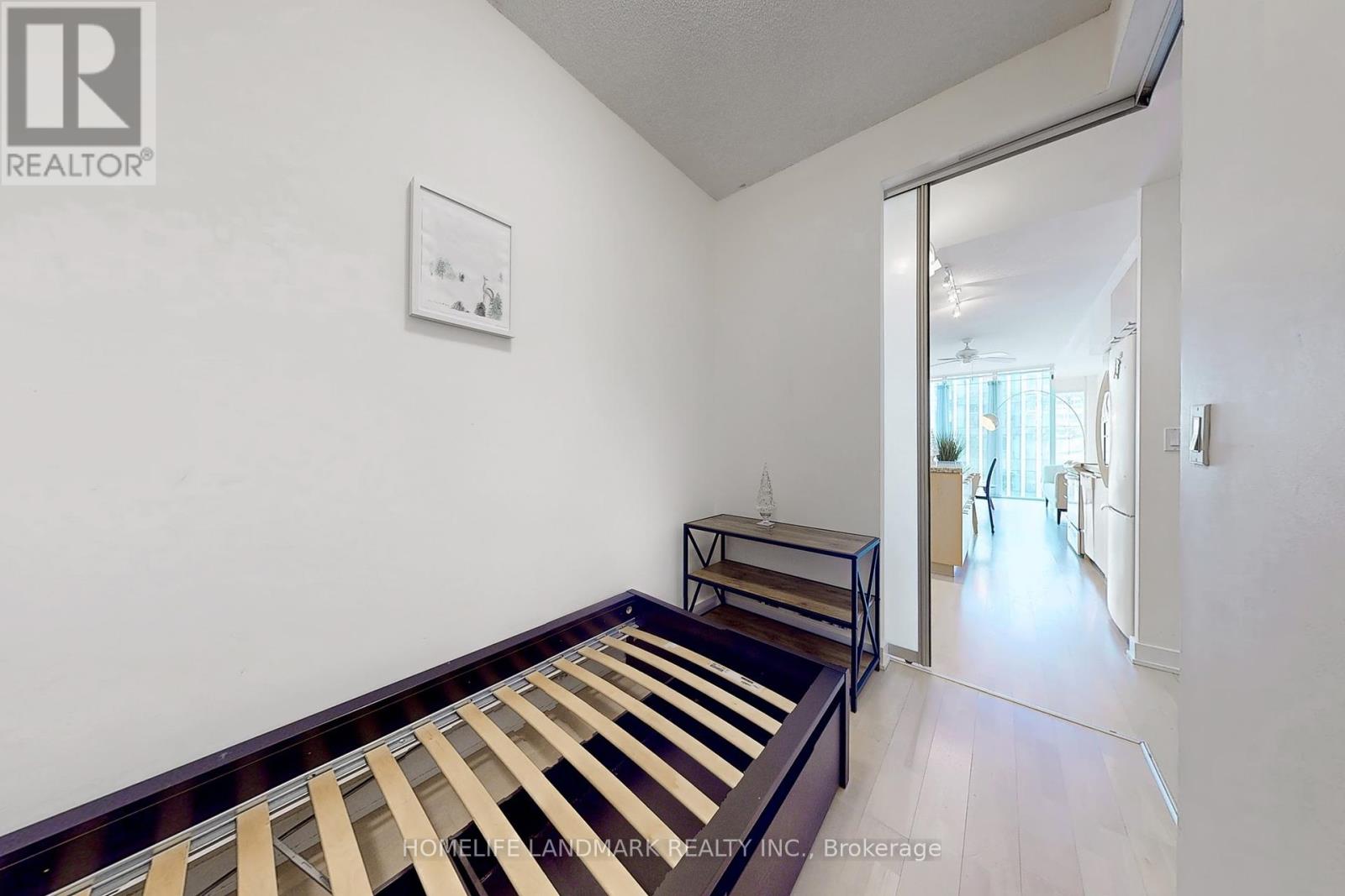 1001 - 21 Nelson Street, Toronto, Ontario  M5V 3H9 - Photo 19 - C12097614
