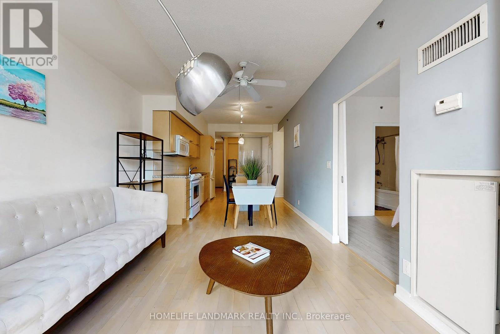 1001 - 21 Nelson Street, Toronto, Ontario  M5V 3H9 - Photo 5 - C12097614