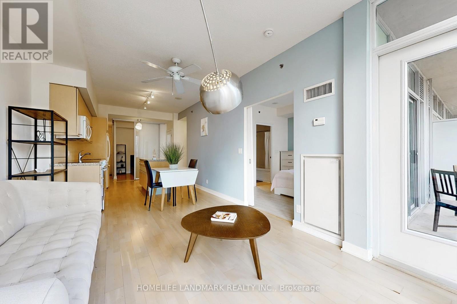 1001 - 21 Nelson Street, Toronto, Ontario  M5V 3H9 - Photo 6 - C12097614