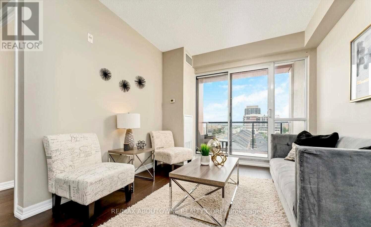 611 - 5001 Corporate Drive, Burlington, Ontario  L7L 0H5 - Photo 1 - W12097617