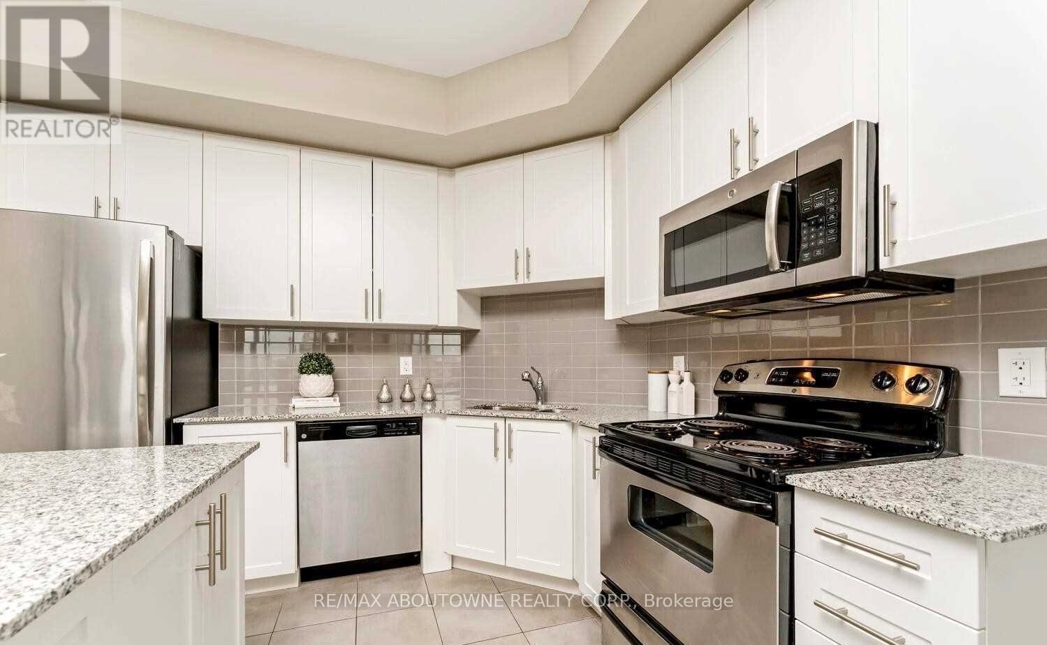 611 - 5001 Corporate Drive, Burlington, Ontario  L7L 0H5 - Photo 4 - W12097617