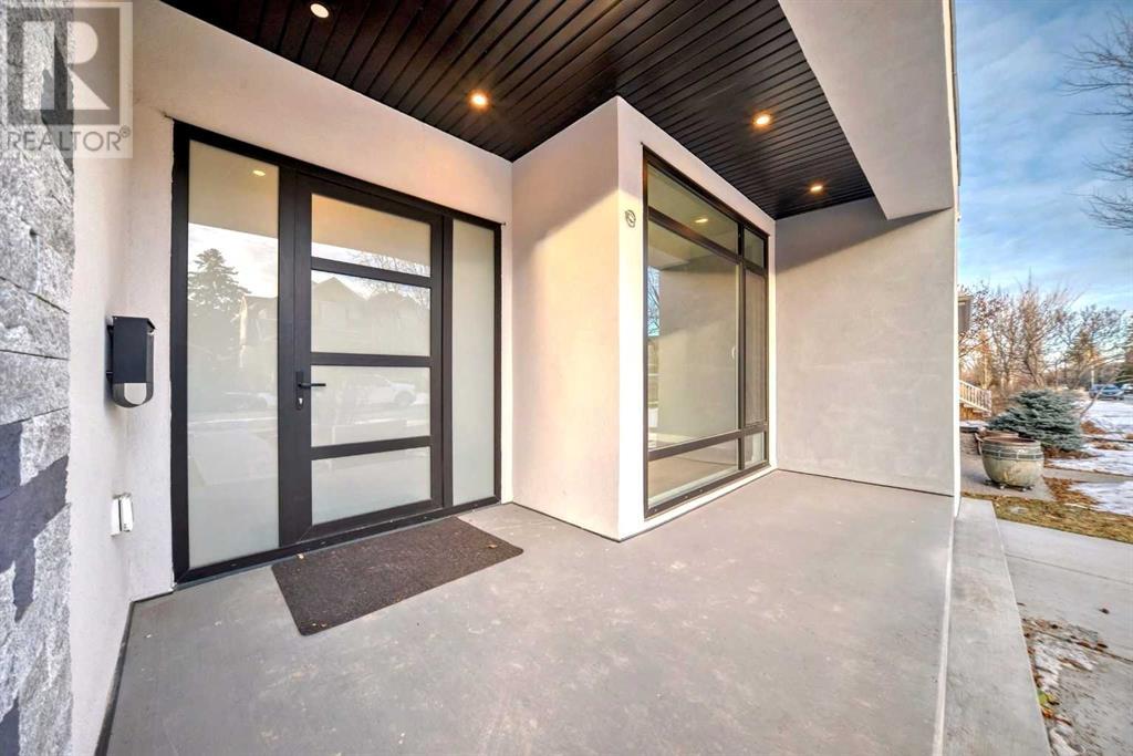 Property at 632 26 Avenue NW image 3