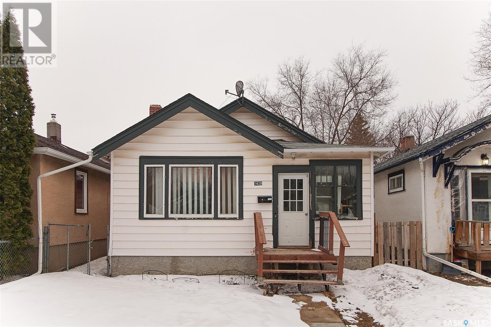 Property at 1428 Queen STREET image 1