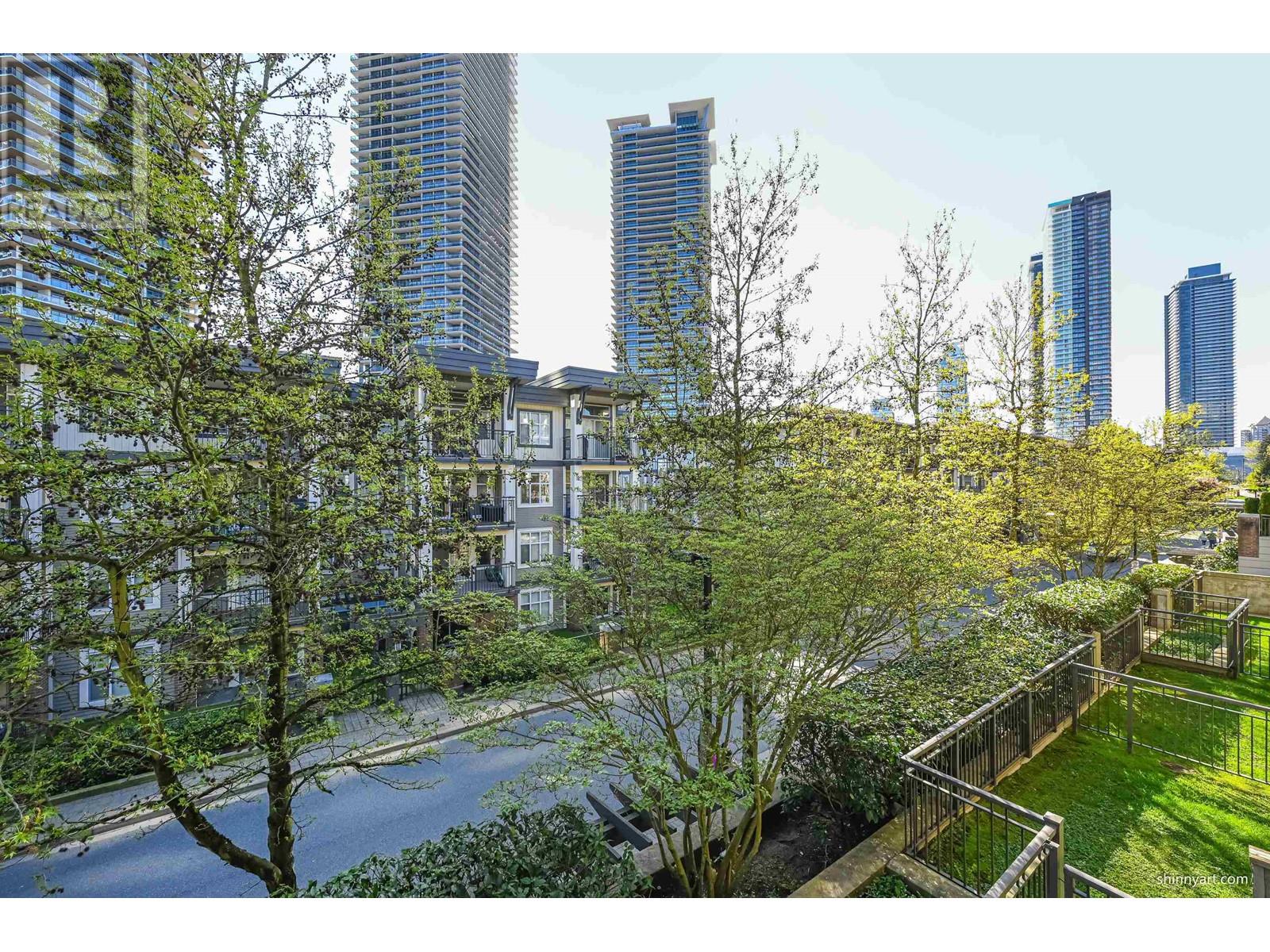Listing Picture 19 of 33 : 218 4833 BRENTWOOD DRIVE, Burnaby / 本拿比 - 魯藝地產 Yvonne Lu Group - MLS Medallion Club Member