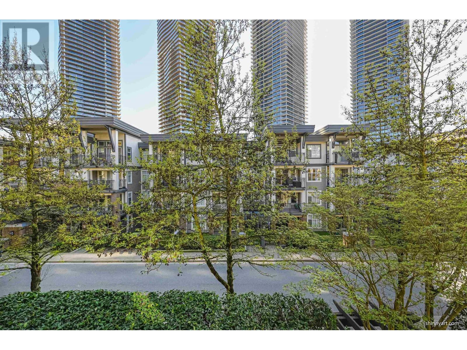 Listing Picture 21 of 33 : 218 4833 BRENTWOOD DRIVE, Burnaby / 本拿比 - 魯藝地產 Yvonne Lu Group - MLS Medallion Club Member
