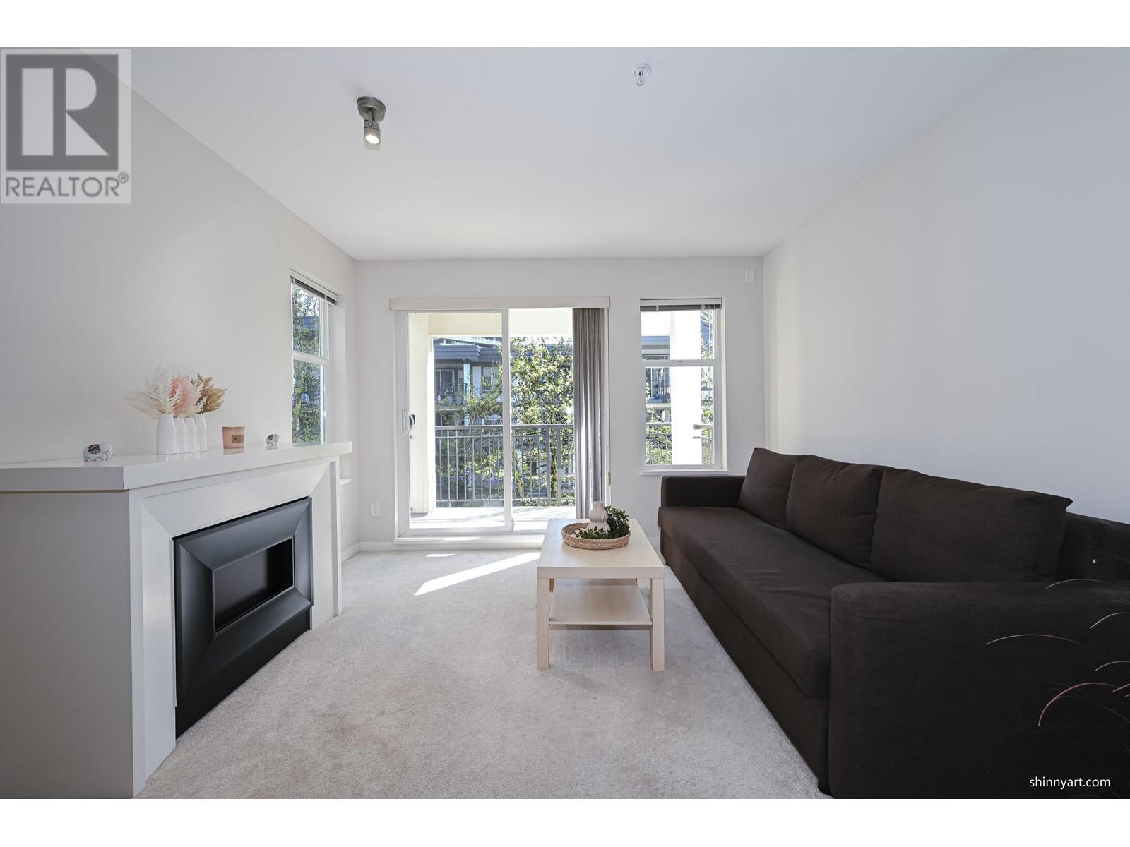 Listing Picture 27 of 33 : 218 4833 BRENTWOOD DRIVE, Burnaby / 本拿比 - 魯藝地產 Yvonne Lu Group - MLS Medallion Club Member