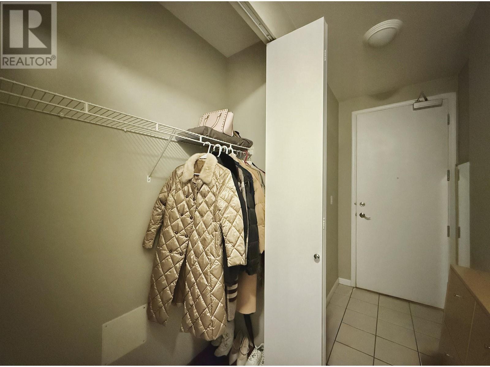 Listing Picture 19 of 32 : 901 7368 SANDBORNE AVENUE, Burnaby / 本拿比 - 魯藝地產 Yvonne Lu Group - MLS Medallion Club Member