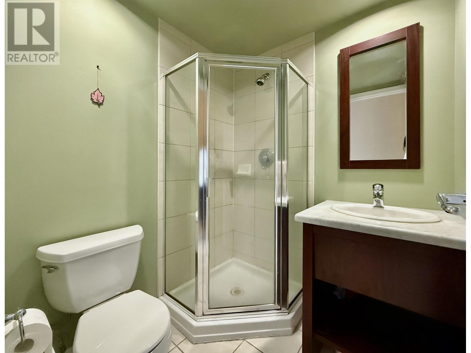 Listing Picture 18 of 32 : 901 7368 SANDBORNE AVENUE, Burnaby / 本拿比 - 魯藝地產 Yvonne Lu Group - MLS Medallion Club Member