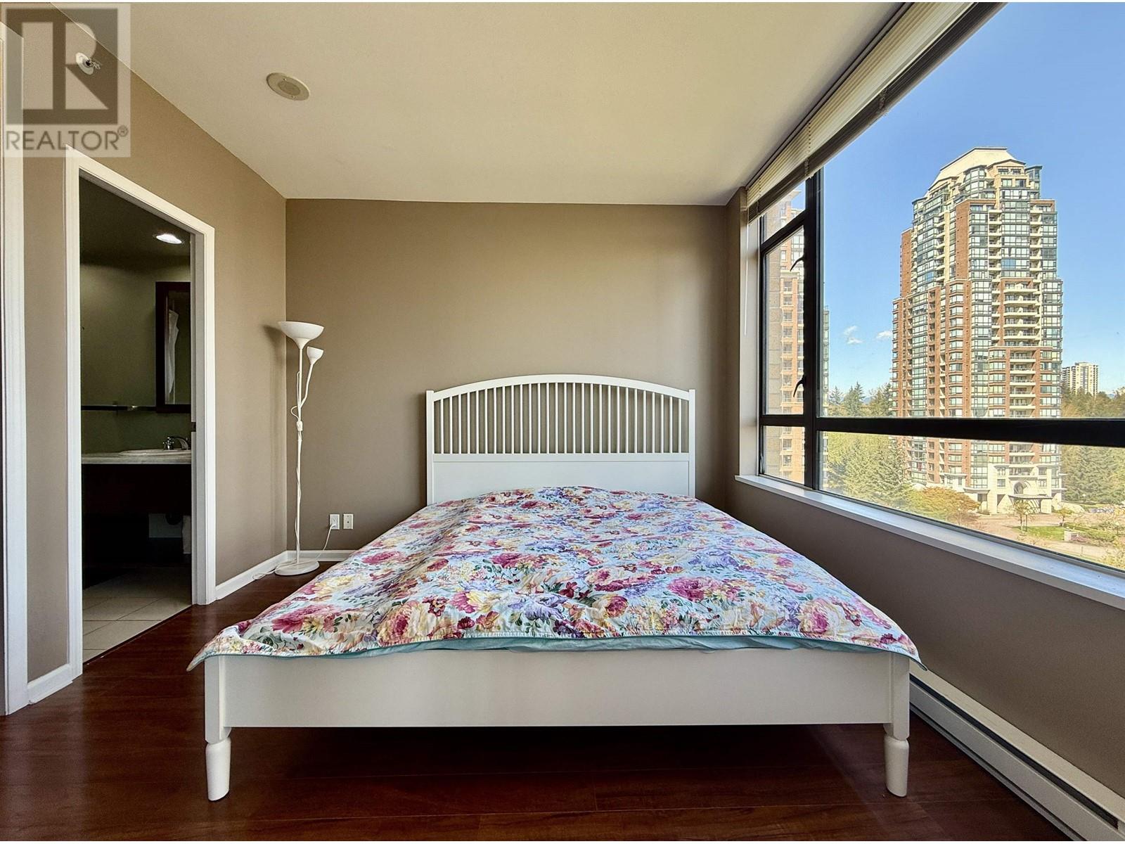 Listing Picture 10 of 32 : 901 7368 SANDBORNE AVENUE, Burnaby / 本拿比 - 魯藝地產 Yvonne Lu Group - MLS Medallion Club Member