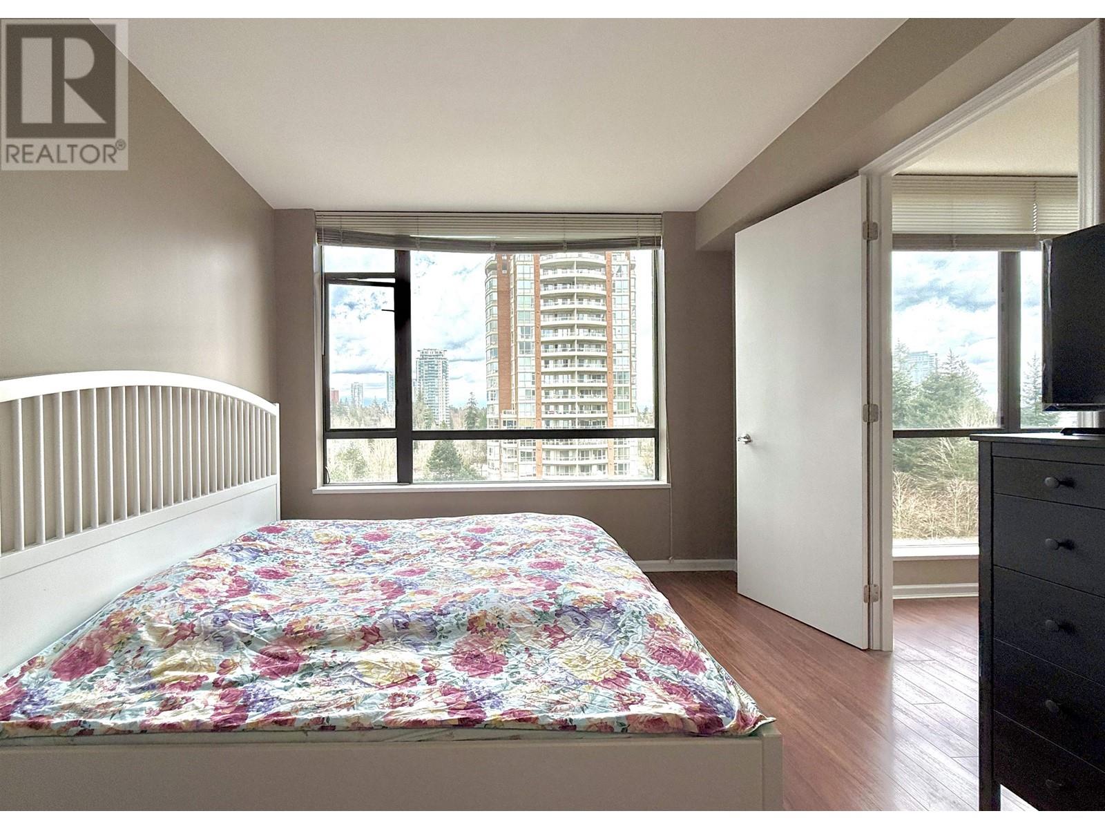 Listing Picture 11 of 32 : 901 7368 SANDBORNE AVENUE, Burnaby / 本拿比 - 魯藝地產 Yvonne Lu Group - MLS Medallion Club Member