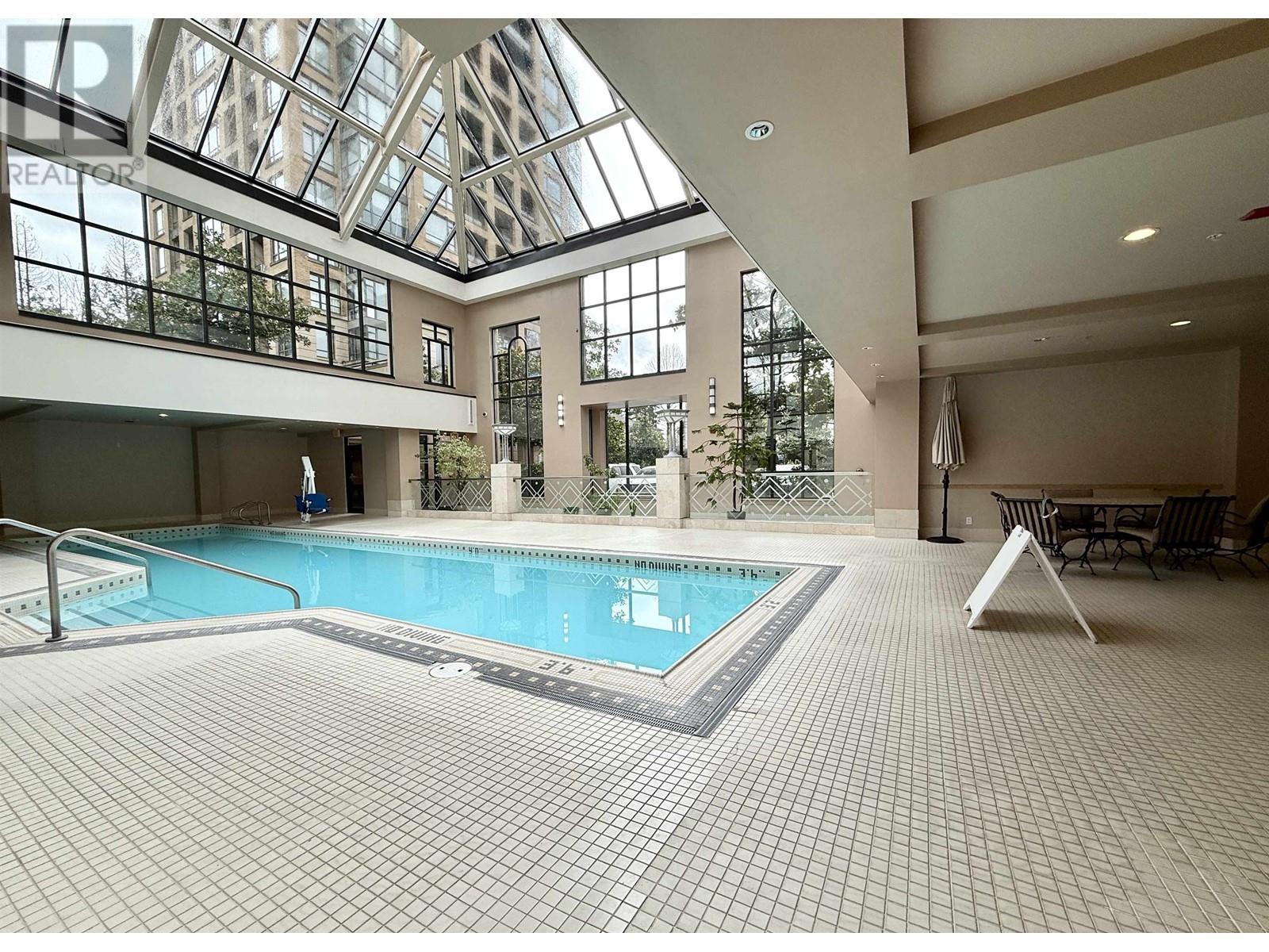 Listing Picture 26 of 32 : 901 7368 SANDBORNE AVENUE, Burnaby / 本拿比 - 魯藝地產 Yvonne Lu Group - MLS Medallion Club Member