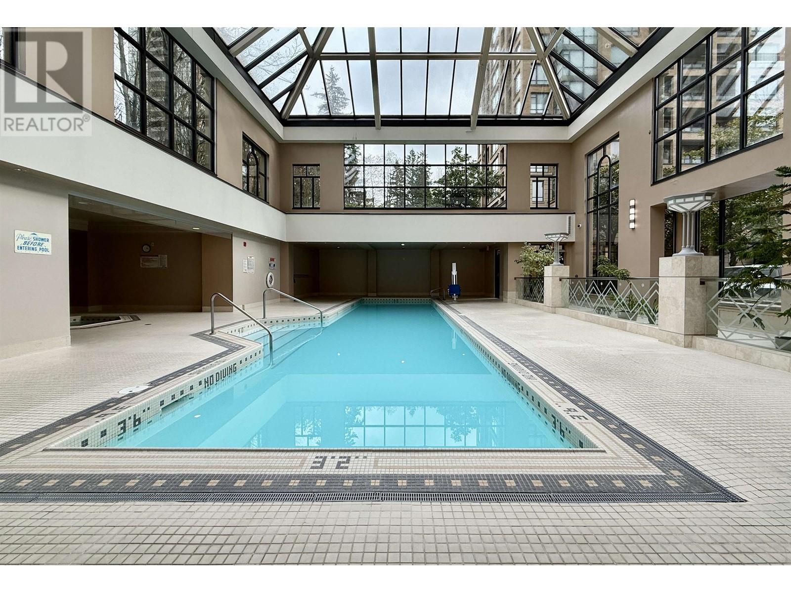 Listing Picture 25 of 32 : 901 7368 SANDBORNE AVENUE, Burnaby / 本拿比 - 魯藝地產 Yvonne Lu Group - MLS Medallion Club Member